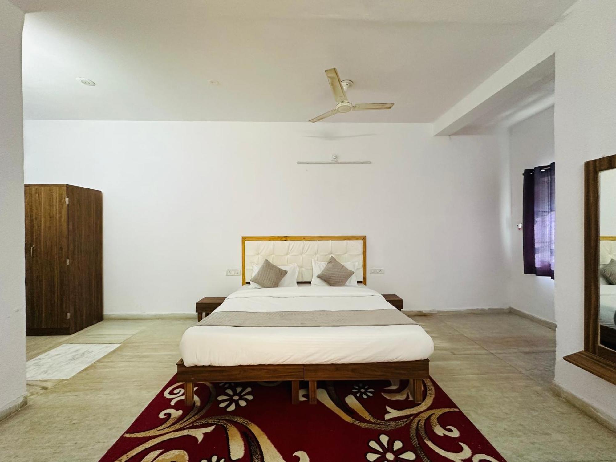 The Burj Resort Luxurious Stay Udaipur Exterior photo