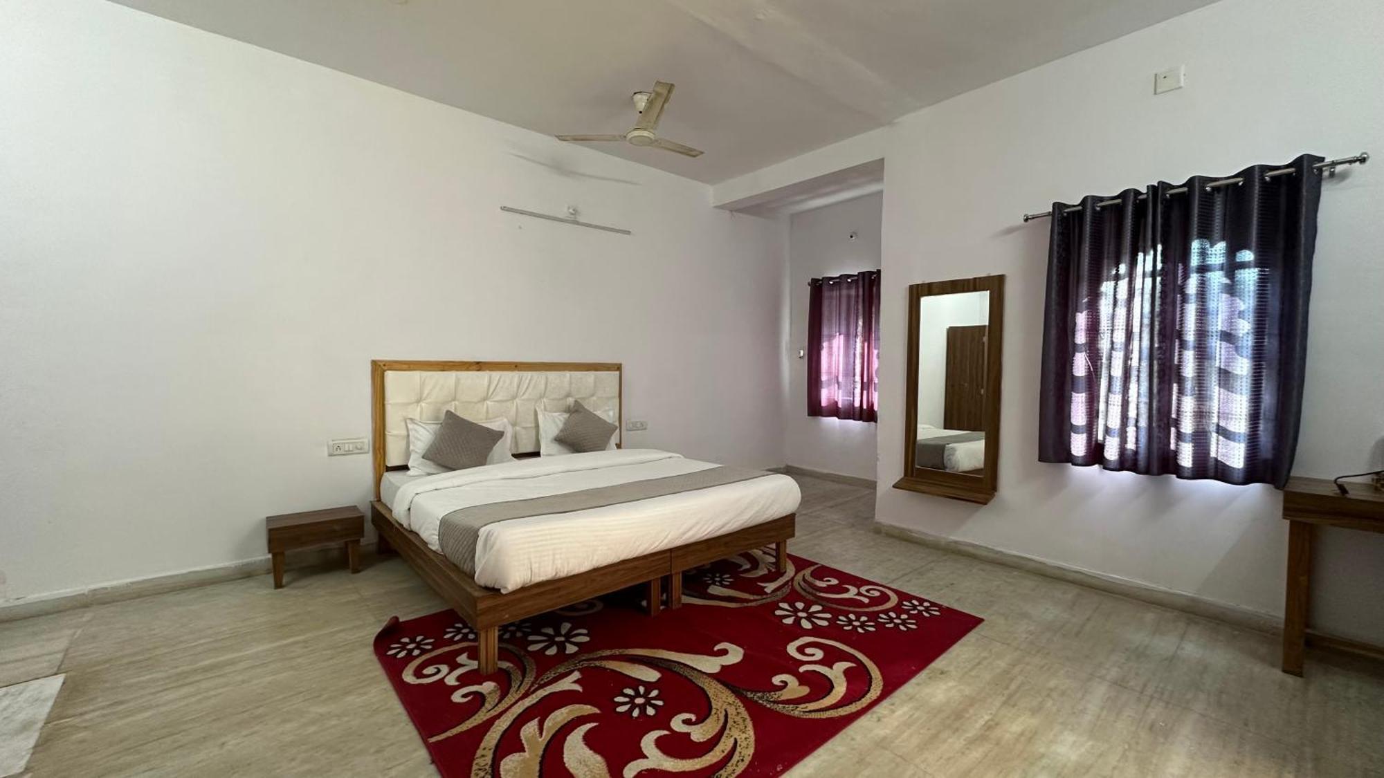 The Burj Resort Luxurious Stay Udaipur Exterior photo